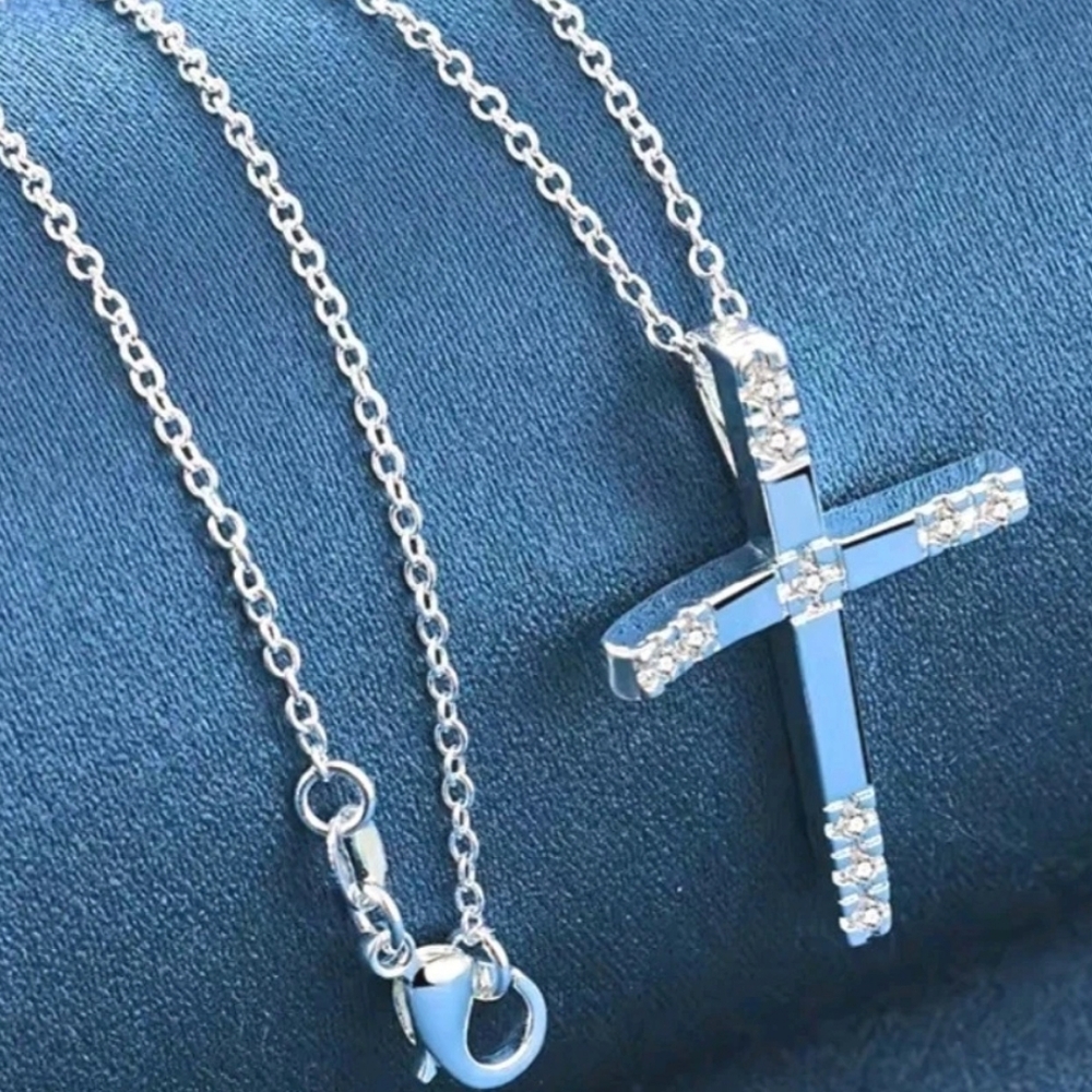 925 Sterling Silver Christian Jesus Christ Cross Catholic Crucifix Necklace